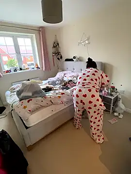 Snapshot of Tallulah-mae-xoxox chatting on January 2026 12:19:01 PM Tallulah-mae-xoxox online show from January 2026 12:19:01 PM