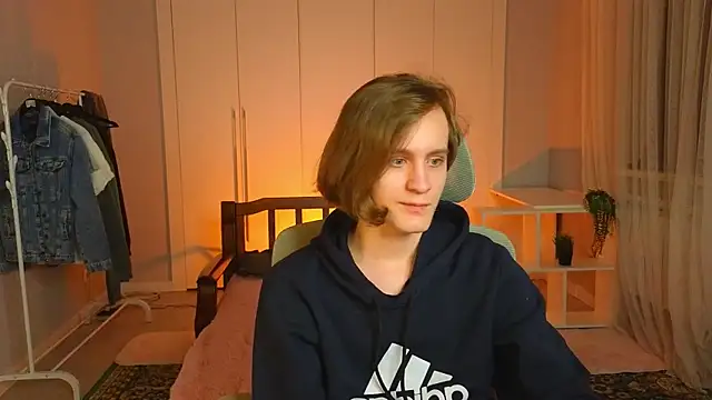 nikompell online show from March 2025 08:45:02 PM