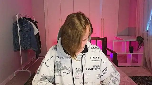 nikompell online show from March 2025 03:09:02 AM