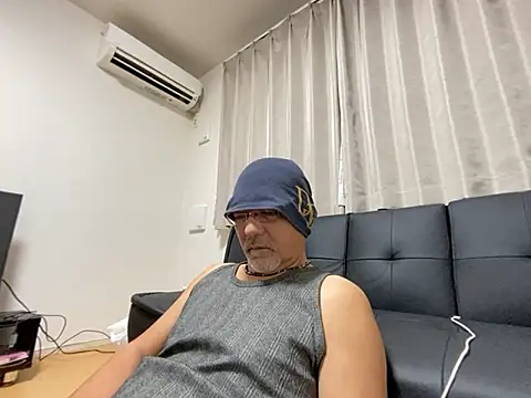 Grandpa29hijii online show from October 2025 01:54:01 PM