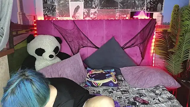 Baby lunatic online show from December 2024 08:55:01 PM