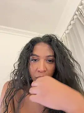 IamCrystal2 online show from May 2026 12:07:01 AM