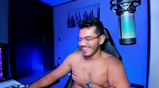 BrunoD31 online show from December 2024 04:19:01 AM