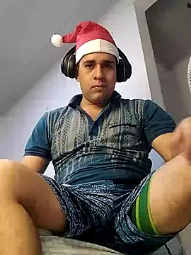 Snapshot of CRISTHIAN_GREY01 chatting on December 2024 06:28:02 PM CRISTHIAN GREY01 online show from December 2024 06:28:02 PM