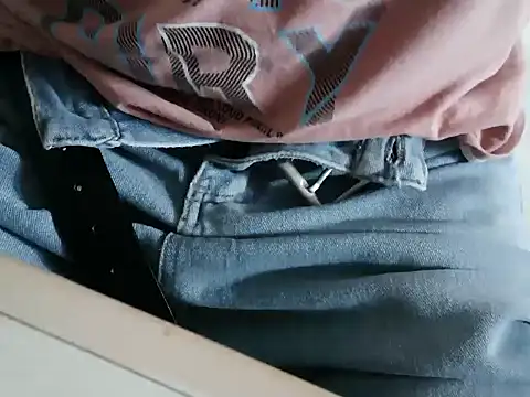 XiaoGuoGuo284512 online show from October 2025 03:42:02 AM