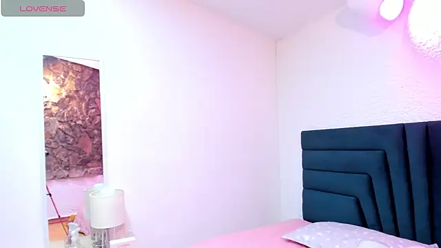 Snapshot of LisaWhite_ chatting on December 2024 03:26:01 AM LisaWhite online show from December 2024 03:26:01 AM