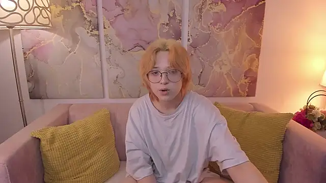 fiamoory online show from January 2025 02:00:02 AM