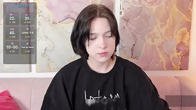 fiamoory online show from April 2026 07:05:01 AM