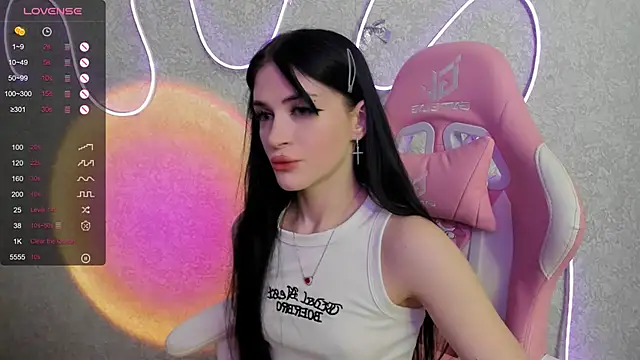 Molly Crystall online show from June 2026 03:57:02 AM
