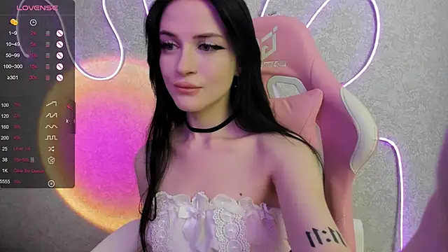 Molly Crystall online show from July 2026 03:11:01 AM