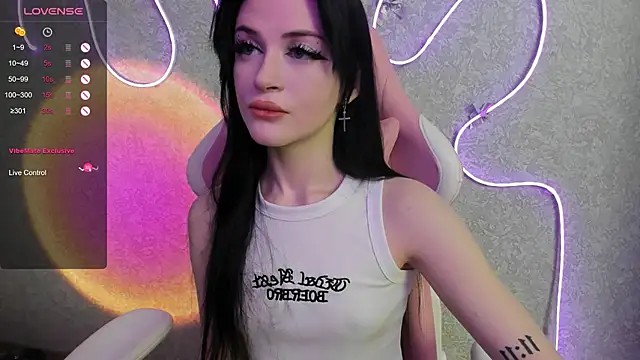 Molly Crystall online show from July 2026 02:58:02 AM