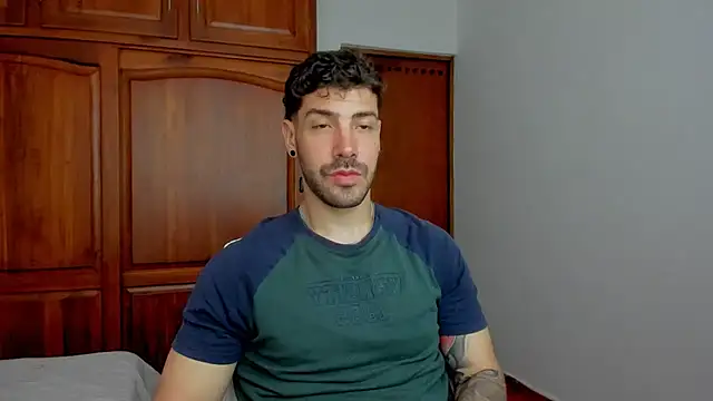 Snapshot of Guyinthemountain chatting on May 2026 01:17:01 PM Guyinthemountain online show from May 2026 01:17:01 PM