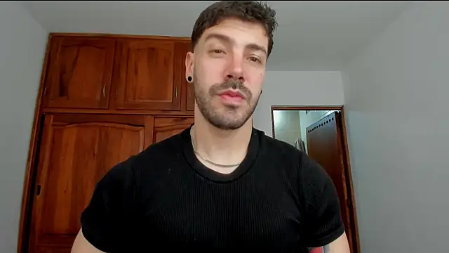 Guyinthemountain online show from July 2026 05:41:02 PM