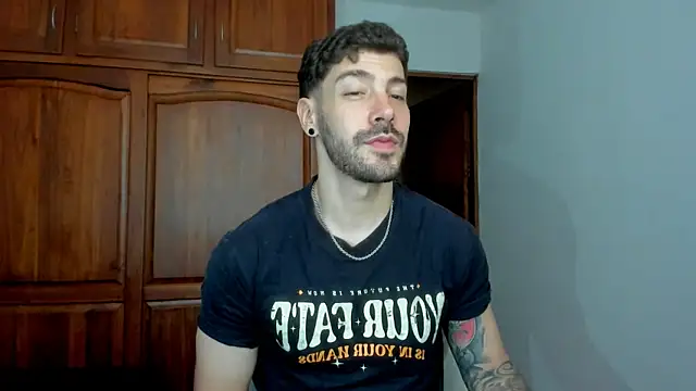 Guyinthemountain online show from July 2026 01:04:02 PM