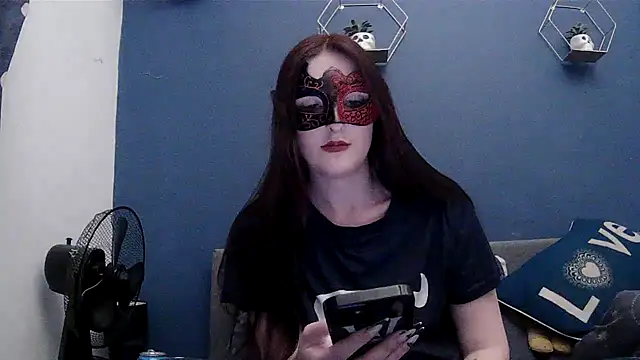 Snapshot of LexiSnowUK chatting on April 2026 08:28:02 PM LexiSnowUK online show from April 2026 08:28:02 PM