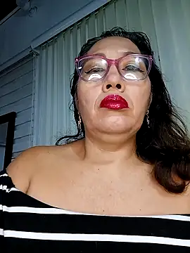 Snapshot of anniecoopeer chatting on January 2025 12:37:01 PM anniecoopeer online show from January 2025 12:37:01 PM