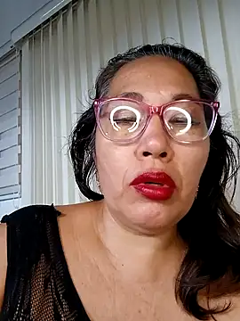 Snapshot of anniecoopeer chatting on January 2025 02:21:01 PM anniecoopeer online show from January 2025 02:21:01 PM