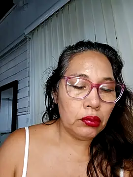 Snapshot of anniecoopeer chatting on January 2025 03:22:02 PM anniecoopeer online show from January 2025 03:22:02 PM