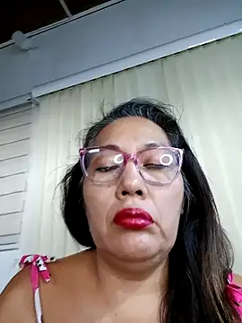 Snapshot of anniecoopeer chatting on February 2025 11:43:02 AM anniecoopeer online show from February 2025 11:43:02 AM