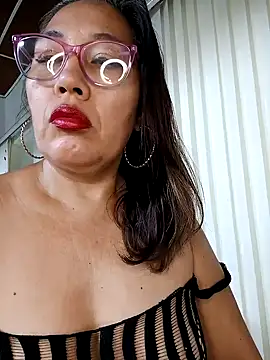 Snapshot of anniecoopeer chatting on February 2025 03:53:02 PM anniecoopeer online show from February 2025 03:53:02 PM