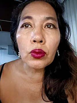 Snapshot of anniecoopeer chatting on February 2025 04:16:01 PM anniecoopeer online show from February 2025 04:16:01 PM