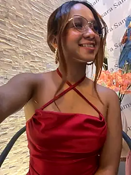 Snapshot of MelanieRoah chatting on October 2025 11:20:02 AM MelanieRoah online show from October 2025 11:20:02 AM