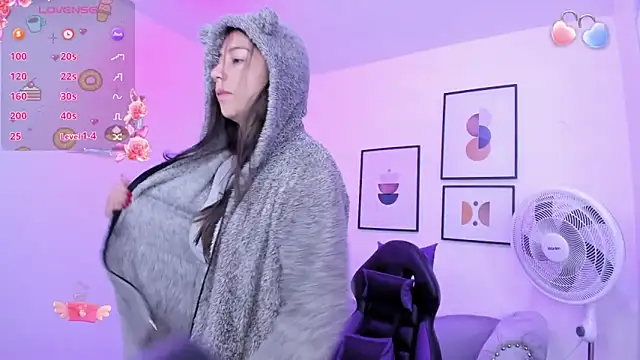 Ema louis  online show from January 2025 12:27:01 PM