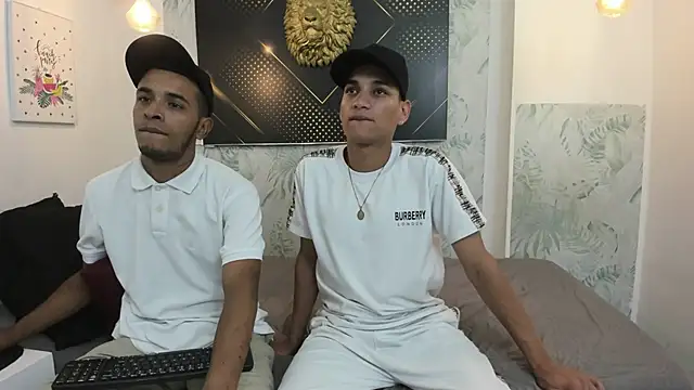 Snapshot of JordanAndAndrew chatting on February 2025 07:38:01 PM JordanAndAndrew online show from February 2025 07:38:01 PM