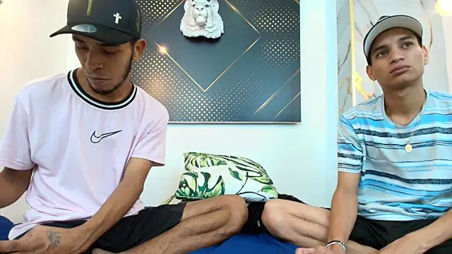 Snapshot of JordanAndAndrew chatting on December 2025 09:24:02 PM JordanAndAndrew online show from December 2025 09:24:02 PM