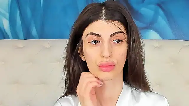 Snapshot of SkinnyDolly chatting on April 2026 03:10:02 AM SkinnyDolly online show from April 2026 03:10:02 AM