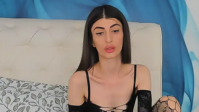 Snapshot of SkinnyDolly chatting on May 2026 03:33:02 AM SkinnyDolly online show from May 2026 03:33:02 AM