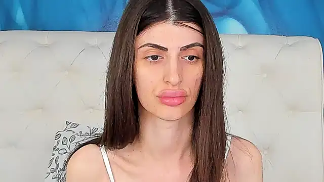 Snapshot of SkinnyDolly chatting on May 2026 02:31:02 AM SkinnyDolly online show from May 2026 02:31:02 AM