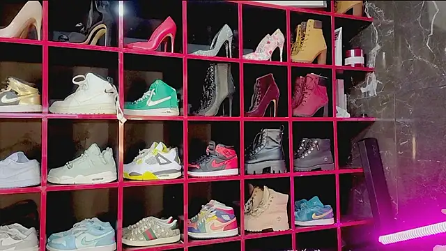 Indianbrownie online show from March 2026 03:04:01 PM