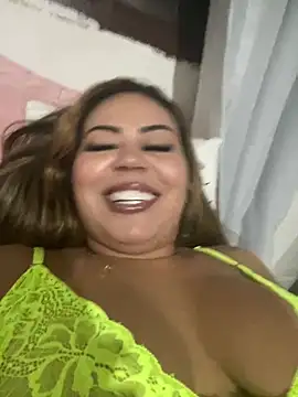 Snapshot of lariic chatting on January 2025 01:48:01 AM lariic online show from January 2025 01:48:01 AM