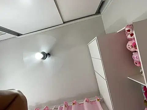 Snapshot of lariic chatting on March 2025 02:30:01 AM lariic online show from March 2025 02:30:01 AM