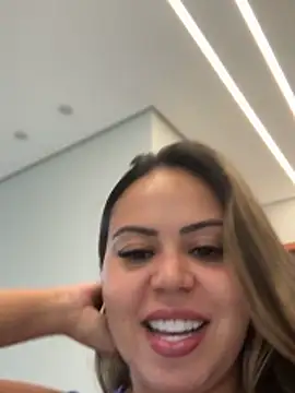 Snapshot of lariic chatting on February 2026 08:38:01 PM lariic online show from February 2026 08:38:01 PM