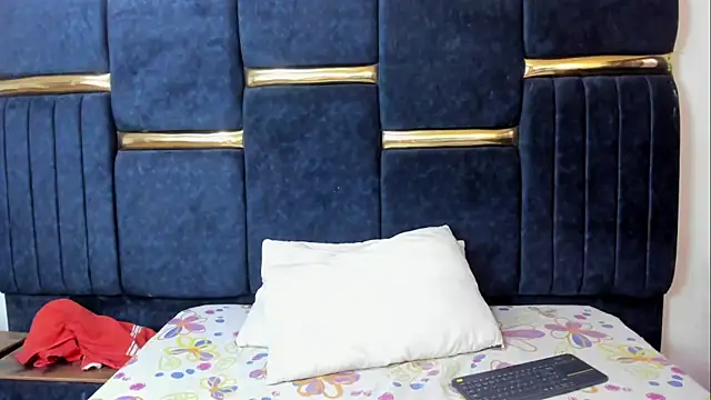 skaysanchez1 online show from April 2026 08:03:01 PM