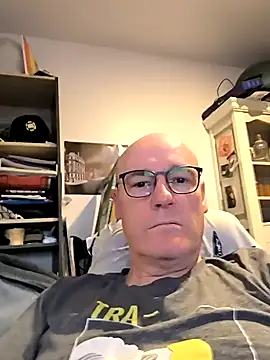 bogland33 online show from March 2025 07:40:01 PM