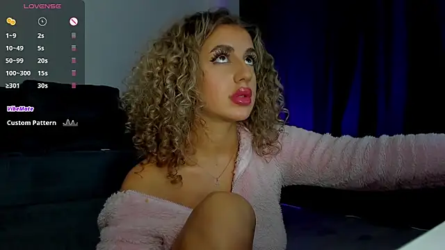 Snapshot of CurlyAnt0 chatting on February 2025 03:45:01 AM CurlyAnt0 online show from February 2025 03:45:01 AM