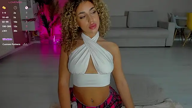 Snapshot of CurlyAnt0 chatting on November 2025 07:42:02 AM CurlyAnt0 online show from November 2025 07:42:02 AM