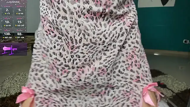 Snapshot of kinky_polar chatting on November 2025 03:06:02 AM kinky polar online show from November 2025 03:06:02 AM