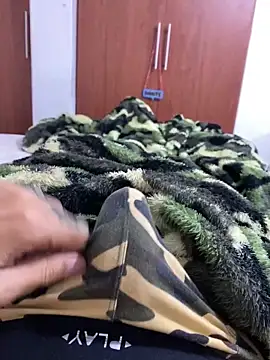 Snapshot of dantedesirexx chatting on February 2025 01:45:01 AM dantedesirexx online show from February 2025 01:45:01 AM