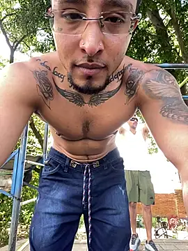 Snapshot of dantedesirexx chatting on June 2026 06:54:02 PM dantedesirexx online show from June 2026 06:54:02 PM