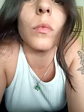 Snapshot of Alma-Mora chatting on January 2025 03:43:01 PM Alma-Mora online show from January 2025 03:43:01 PM