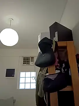 Snapshot of Alma-Mora chatting on March 2025 04:54:02 PM Alma-Mora online show from March 2025 04:54:02 PM