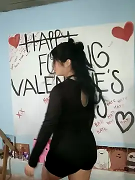 Snapshot of Elvishcassie_ chatting on February 2025 10:59:02 PM Elvishcassie online show from February 2025 10:59:02 PM