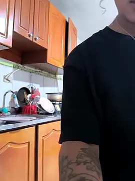 evafoxs online show from September 2025 10:42:01 PM