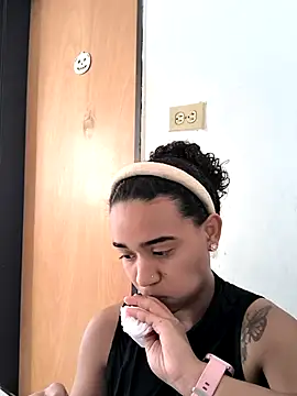 evafoxs online show from October 2025 04:31:01 PM