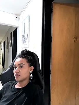 evafoxs online show from November 2025 04:01:02 AM