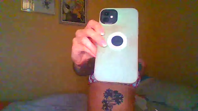 Snapshot of felinebitxx chatting on January 2025 02:32:02 AM felinebitxx online show from January 2025 02:32:02 AM